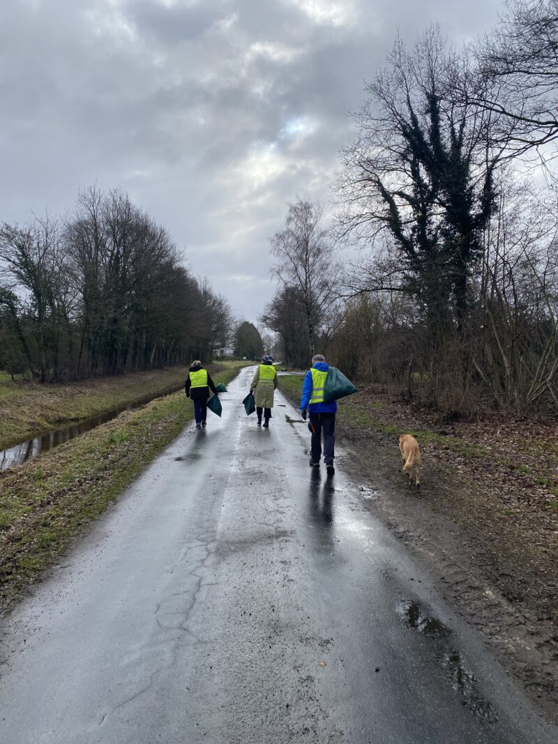 Bilder Müll sammeln in Schwege.