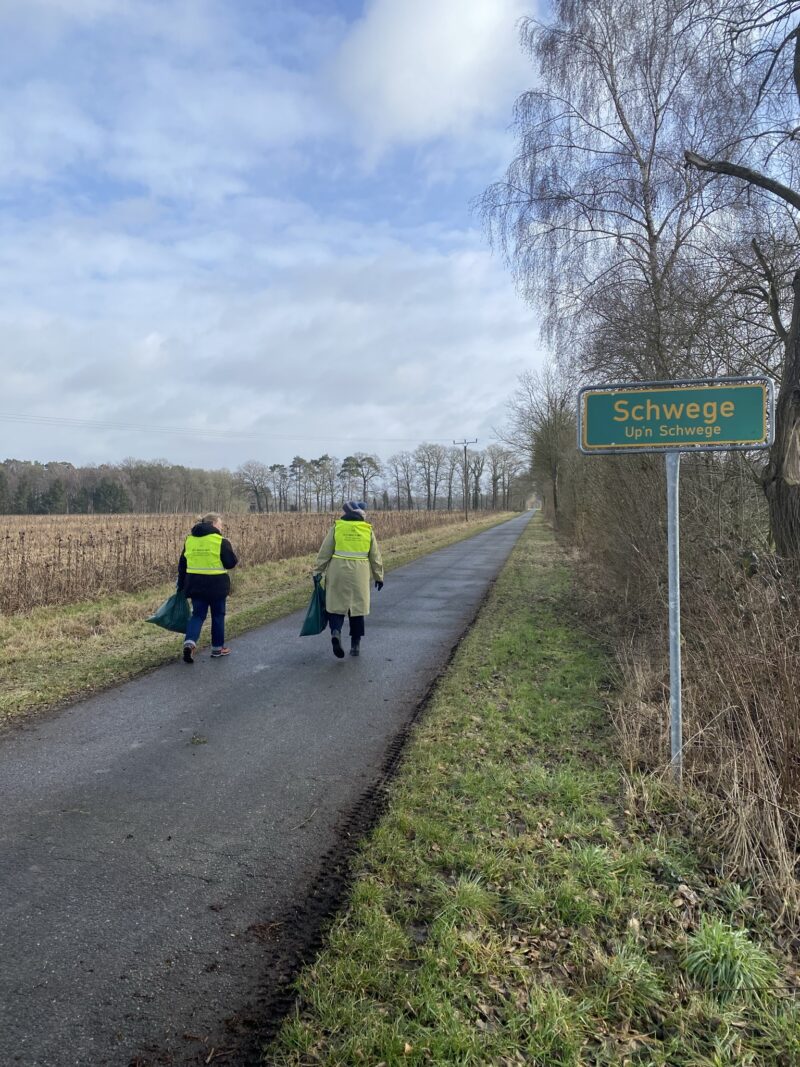 Bilder Müll sammeln in Schwege.